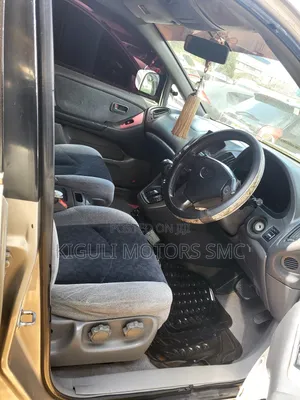 Toyota Harrier 2.2 16V 2000 Gold