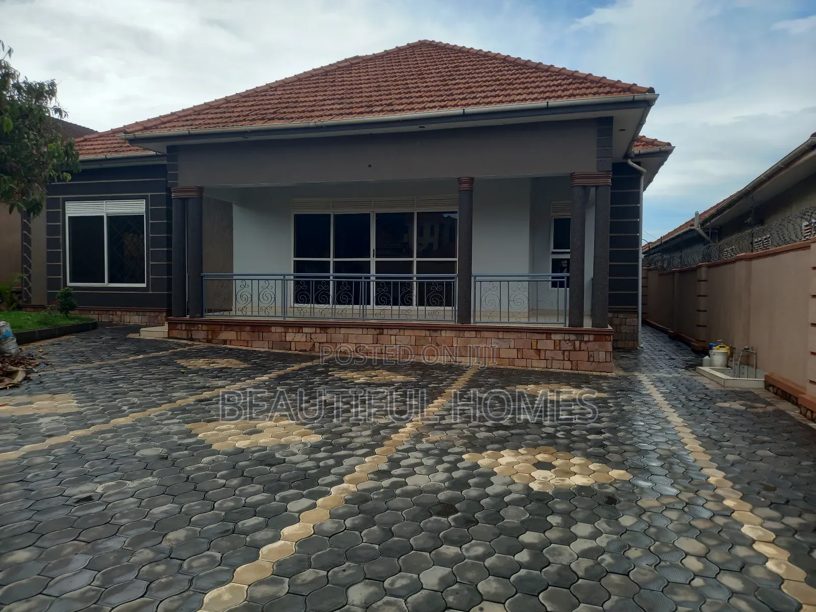 Furnished 4bdrm Bungalow in Naalya, Kira for sale