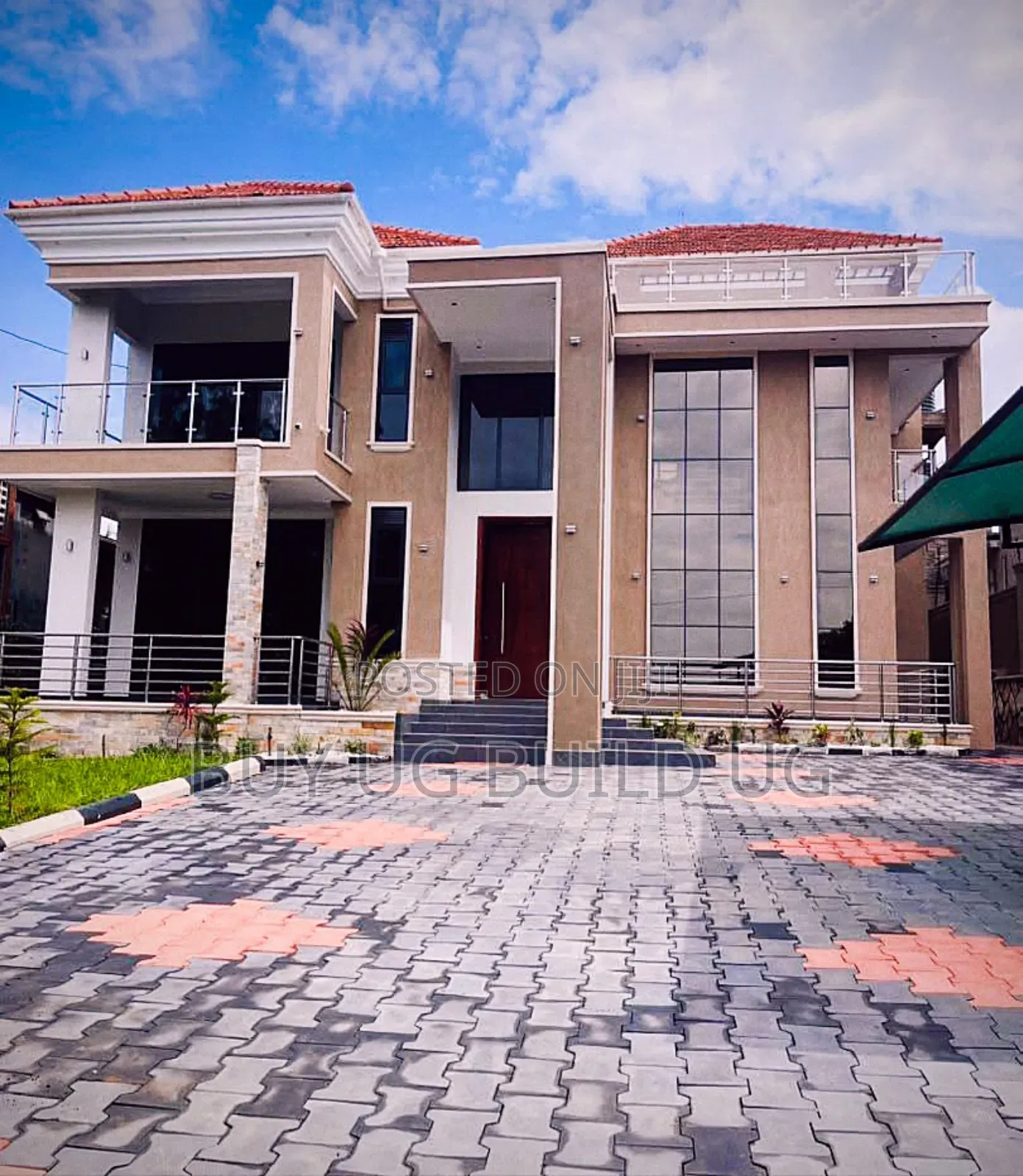 6bdrm Maisonette in Bwebajja Akright, Division A for sale