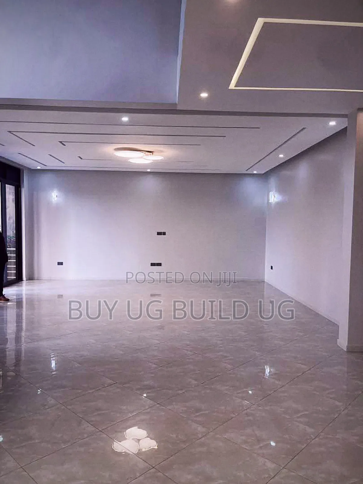 6bdrm Maisonette in Bwebajja Akright, Division A for sale