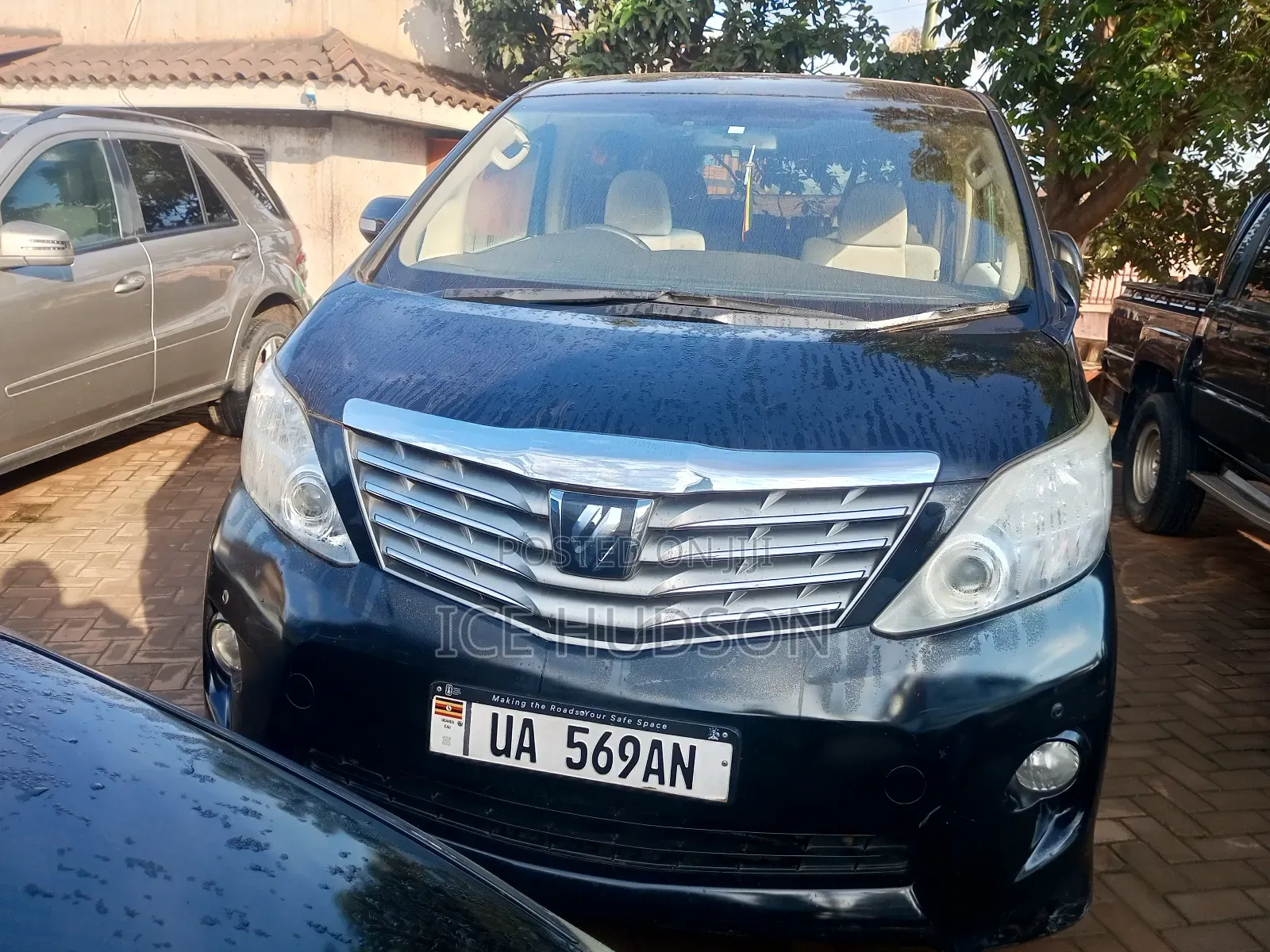 Toyota Alphard 2010 Black