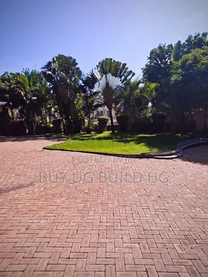 6bdrm Maisonette in Lubowa Entebbe Road, Division A for sale