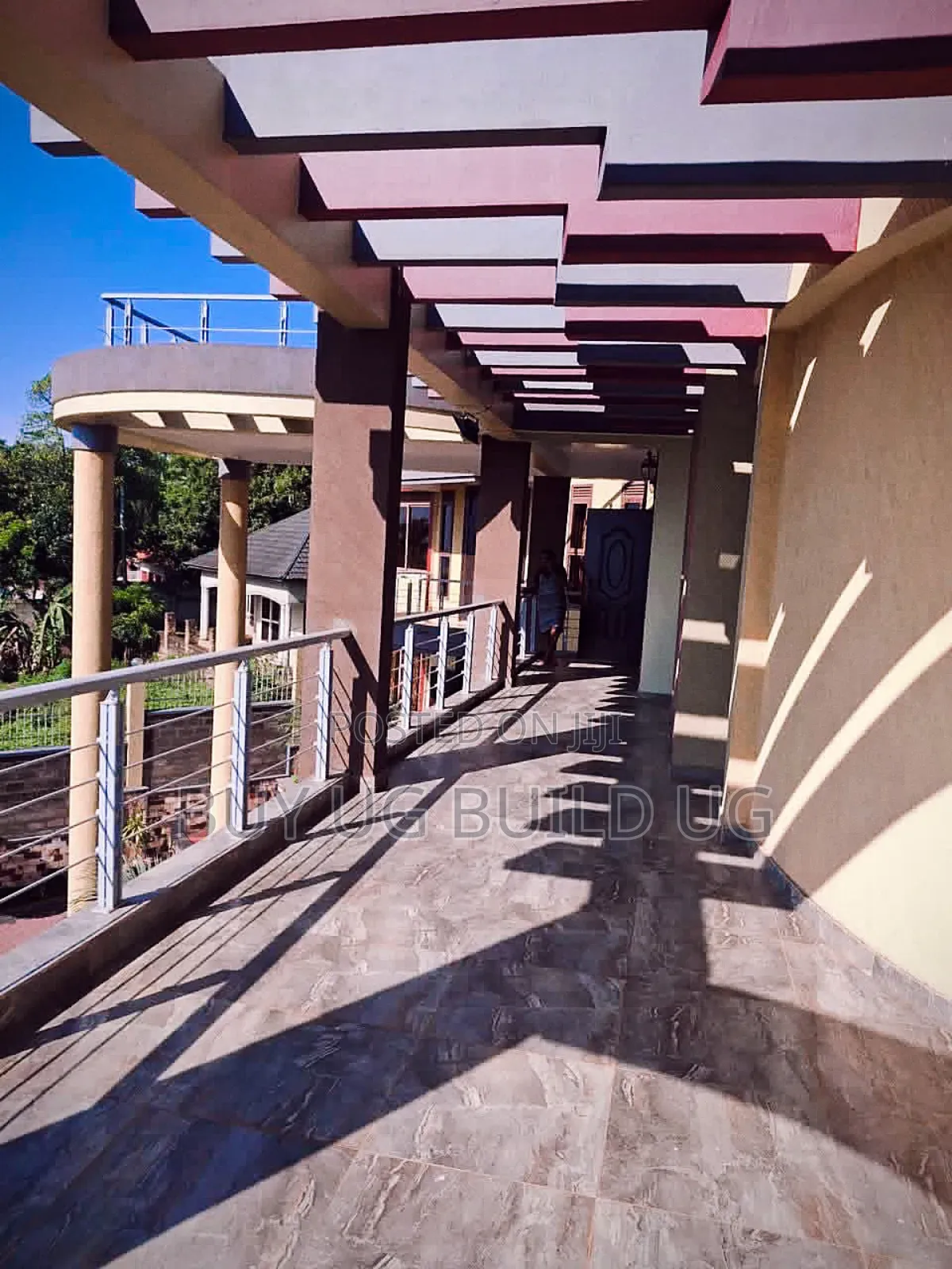 6bdrm Maisonette in Lubowa Entebbe Road, Division A for sale