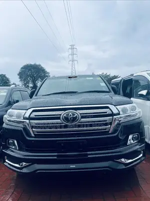 Toyota Land Cruiser 4.6 V8 ZX 2018 Black