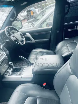 Toyota Land Cruiser 4.6 V8 ZX 2018 Black