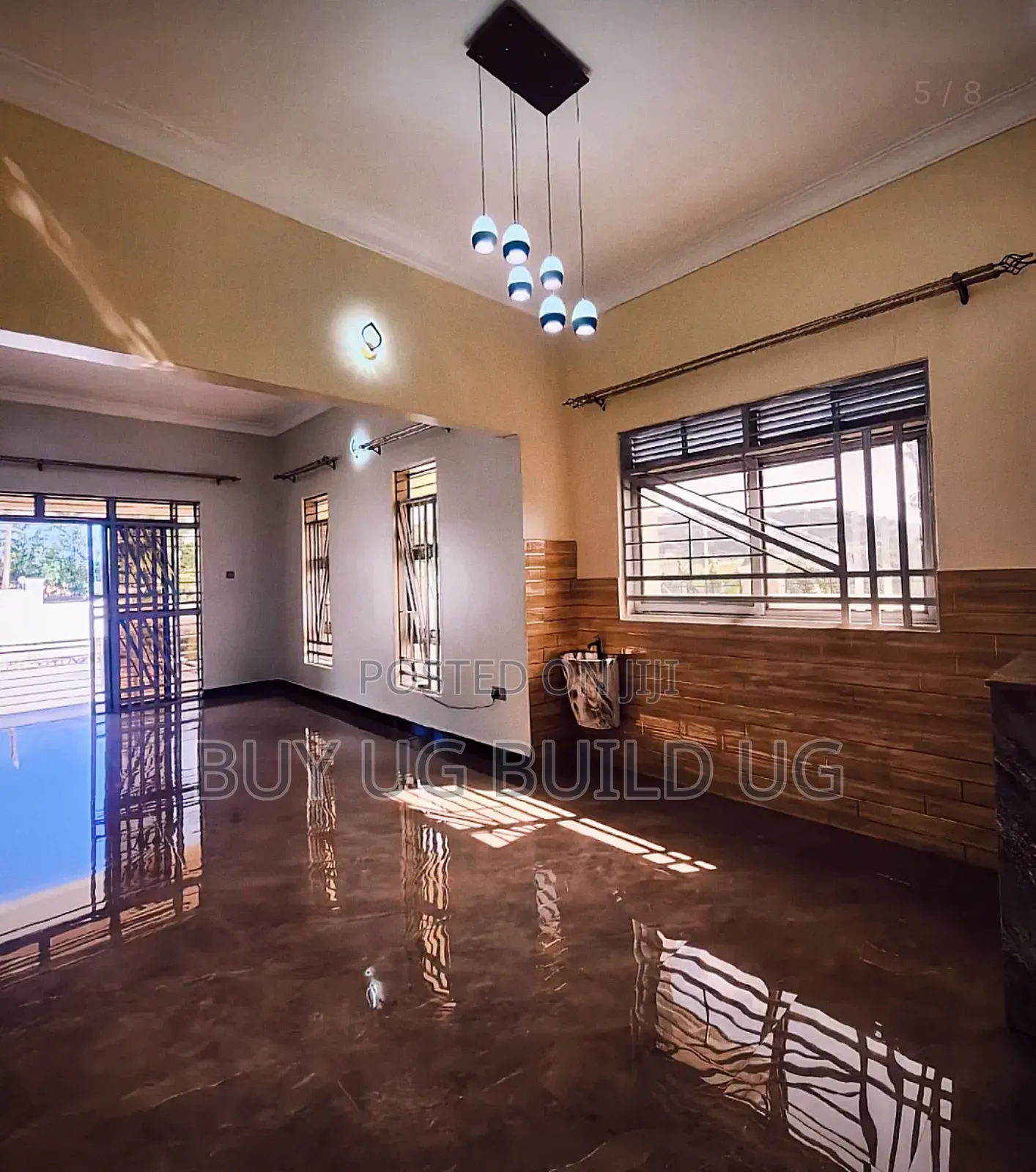 3bdrm Bungalow in Kitende Entebbe Road, Central Division for sale