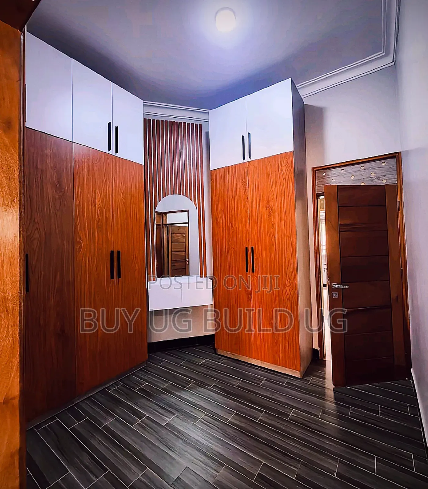 3bdrm Bungalow in Kitende Entebbe Road, Central Division for sale