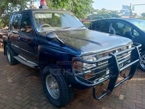 Toyota Hilux 2003 Black