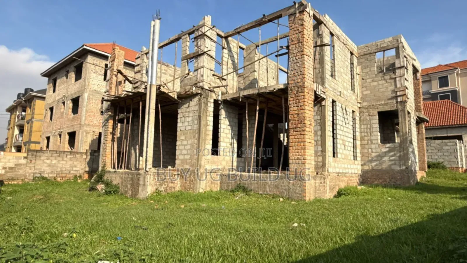 5bdrm Duplex in Kira Mamelto Road, Central Division for sale