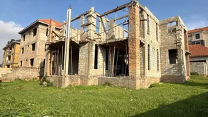 5bdrm Duplex in Kira Mamelto Road, Central Division for sale