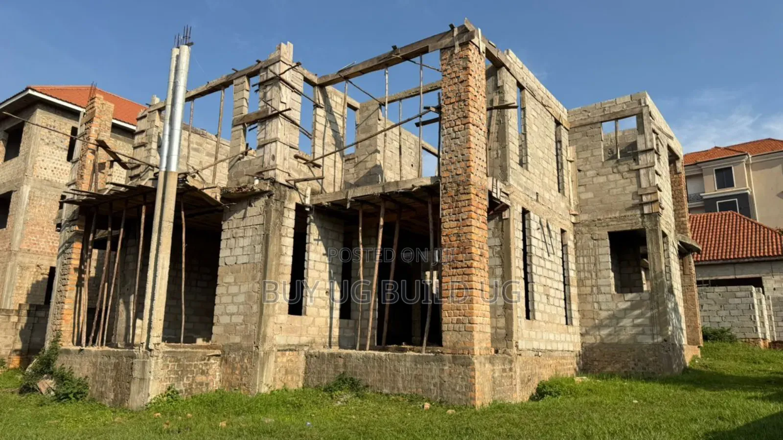 5bdrm Duplex in Kira Mamelto Road, Central Division for sale