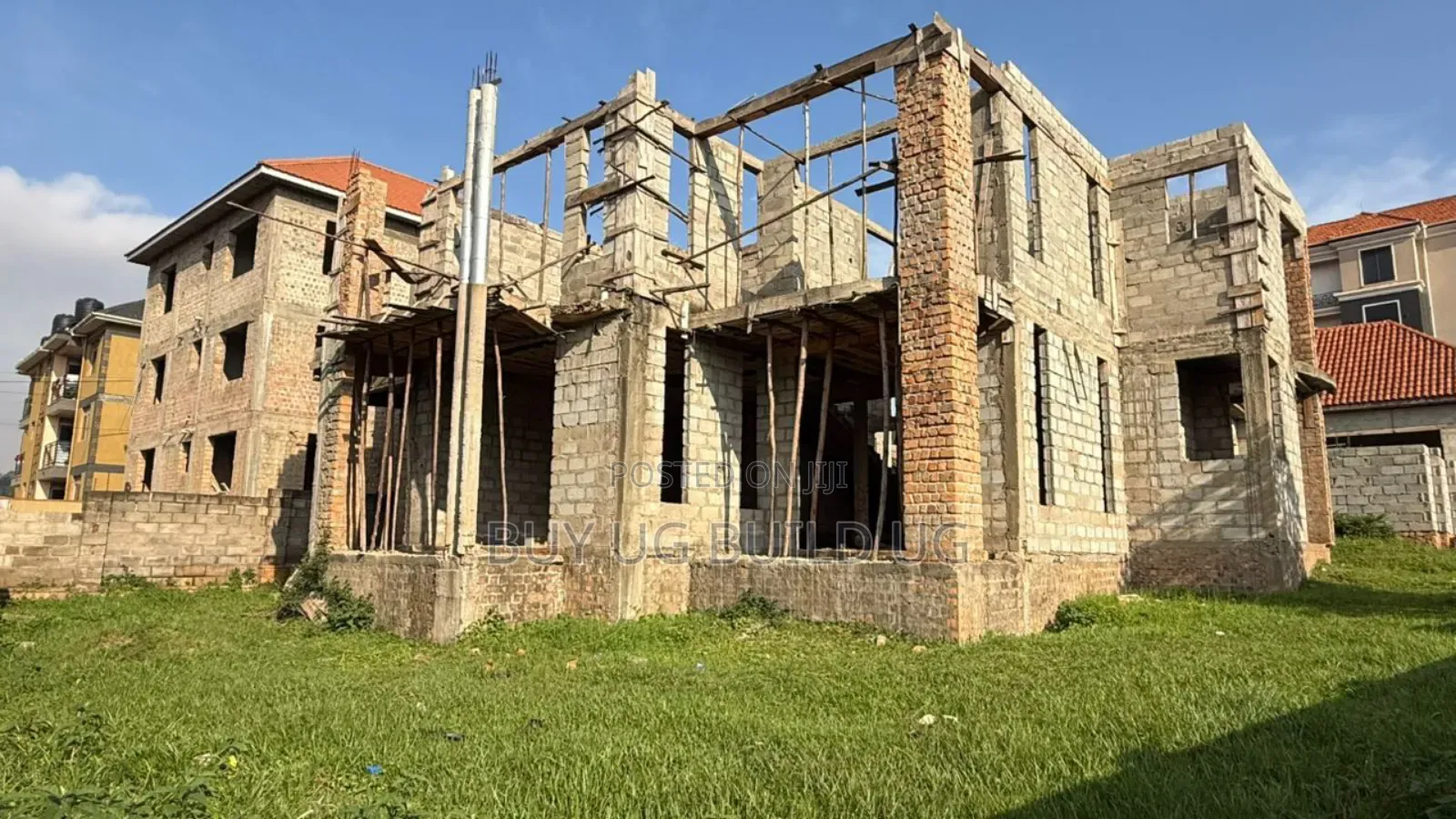 5bdrm Duplex in Kira Mamelto Road, Central Division for sale