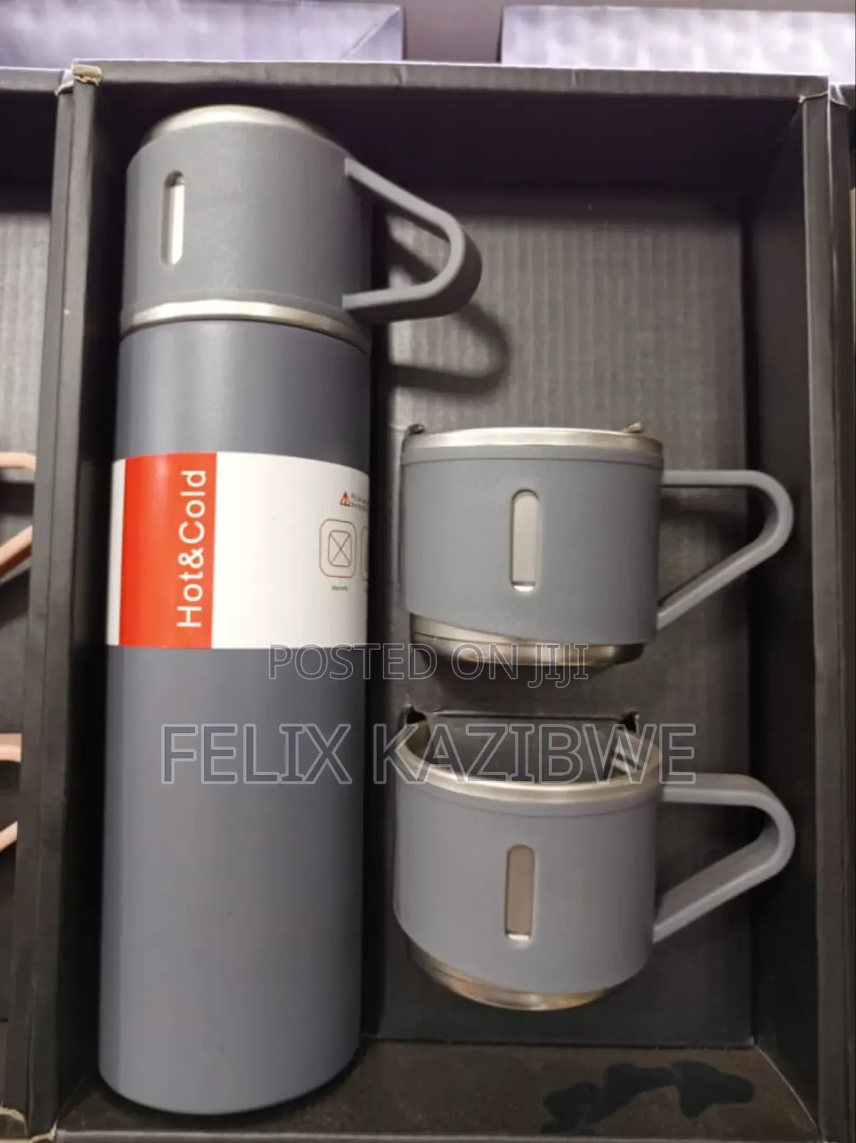 500ml Stainless Steel Vacuum Flask Gift Set.