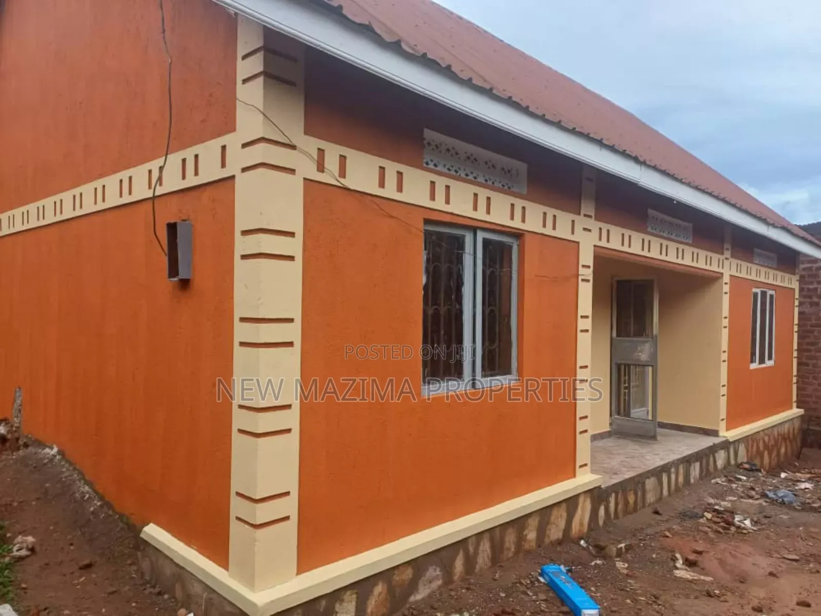 3bdrm House in Namasuba Town, Central Division for sale