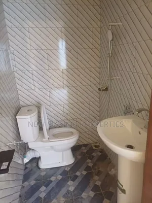 3bdrm House in Namasuba Town, Central Division for sale