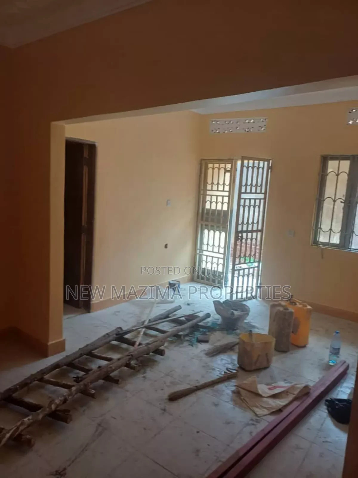 3bdrm House in Namasuba Town, Central Division for sale