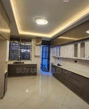 5bdrm Mansion in Lubowa Entebbe Road, Central Division for sale