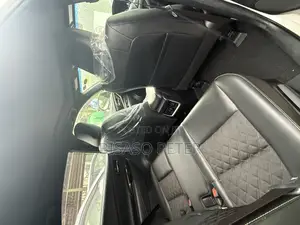 Toyota Harrier 2.0 4WD 2017 White