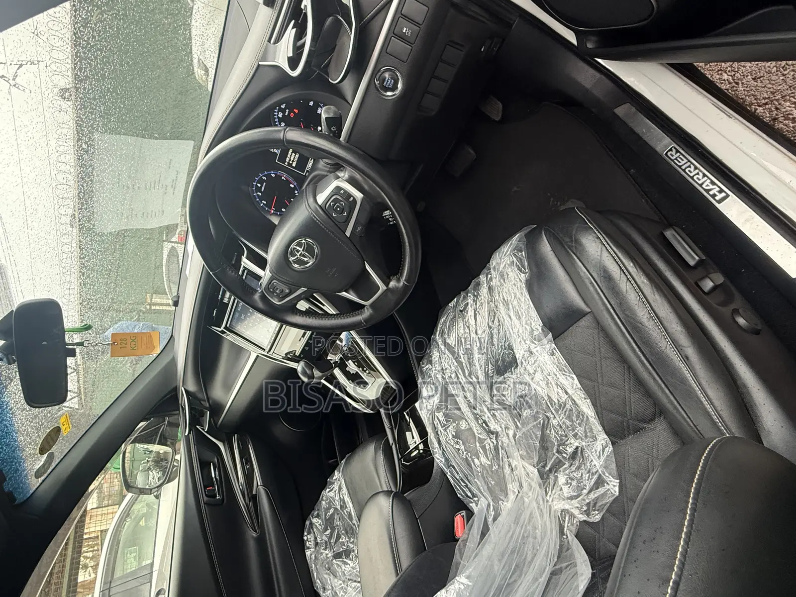 Toyota Harrier 2.0 4WD 2017 White