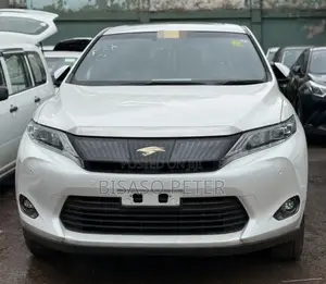 Toyota Harrier 2.0 4WD 2017 White