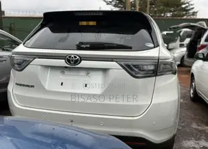 Toyota Harrier 2.0 4WD 2017 White