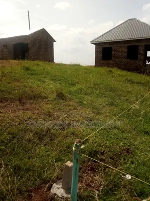 Plot 4 Sale 30x60ft at 8m Ugx Sentema Town