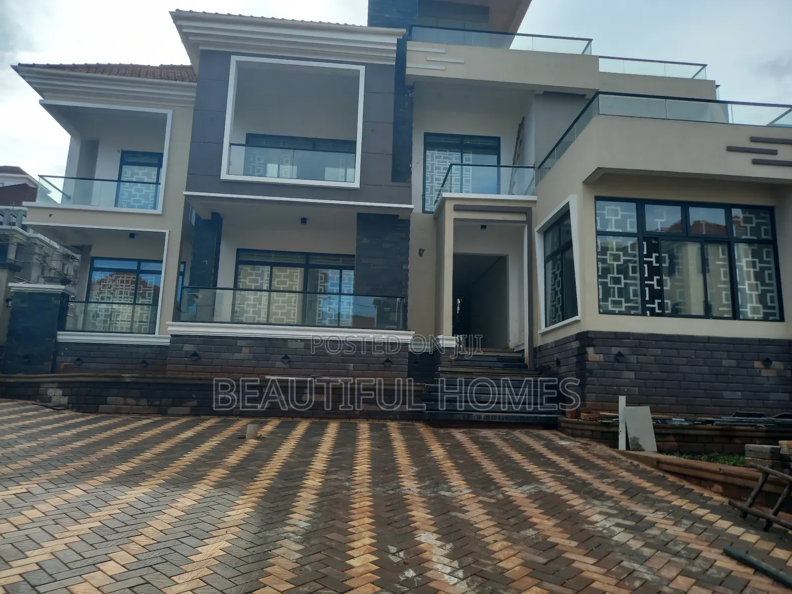 Furnished 6bdrm Mansion in Ntinda, Central Division for sale