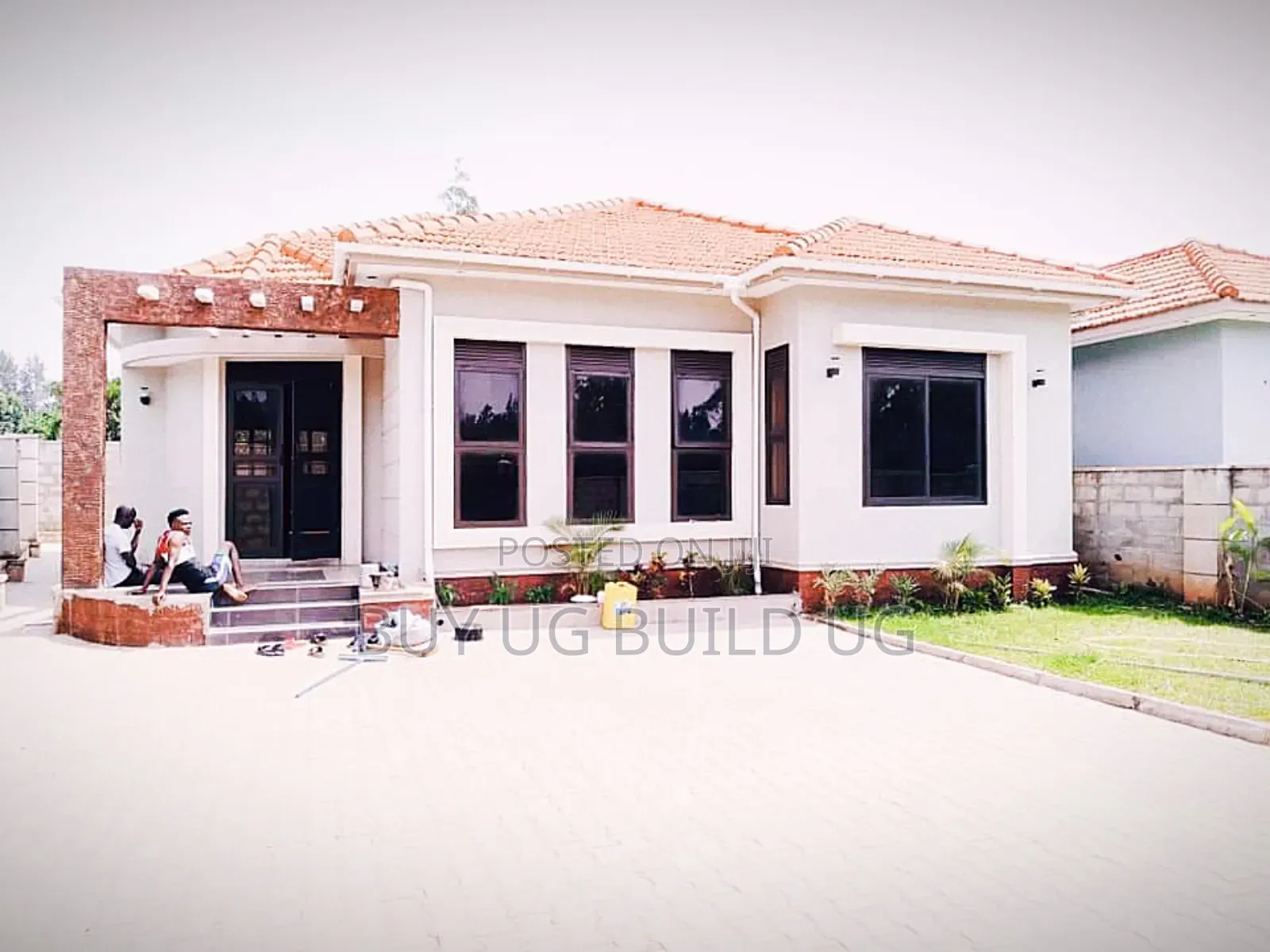 3bdrm Bungalow in Kira Mamelto Road, Central Division for sale