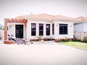 3bdrm Bungalow in Kira Mamelto Road, Central Division for sale