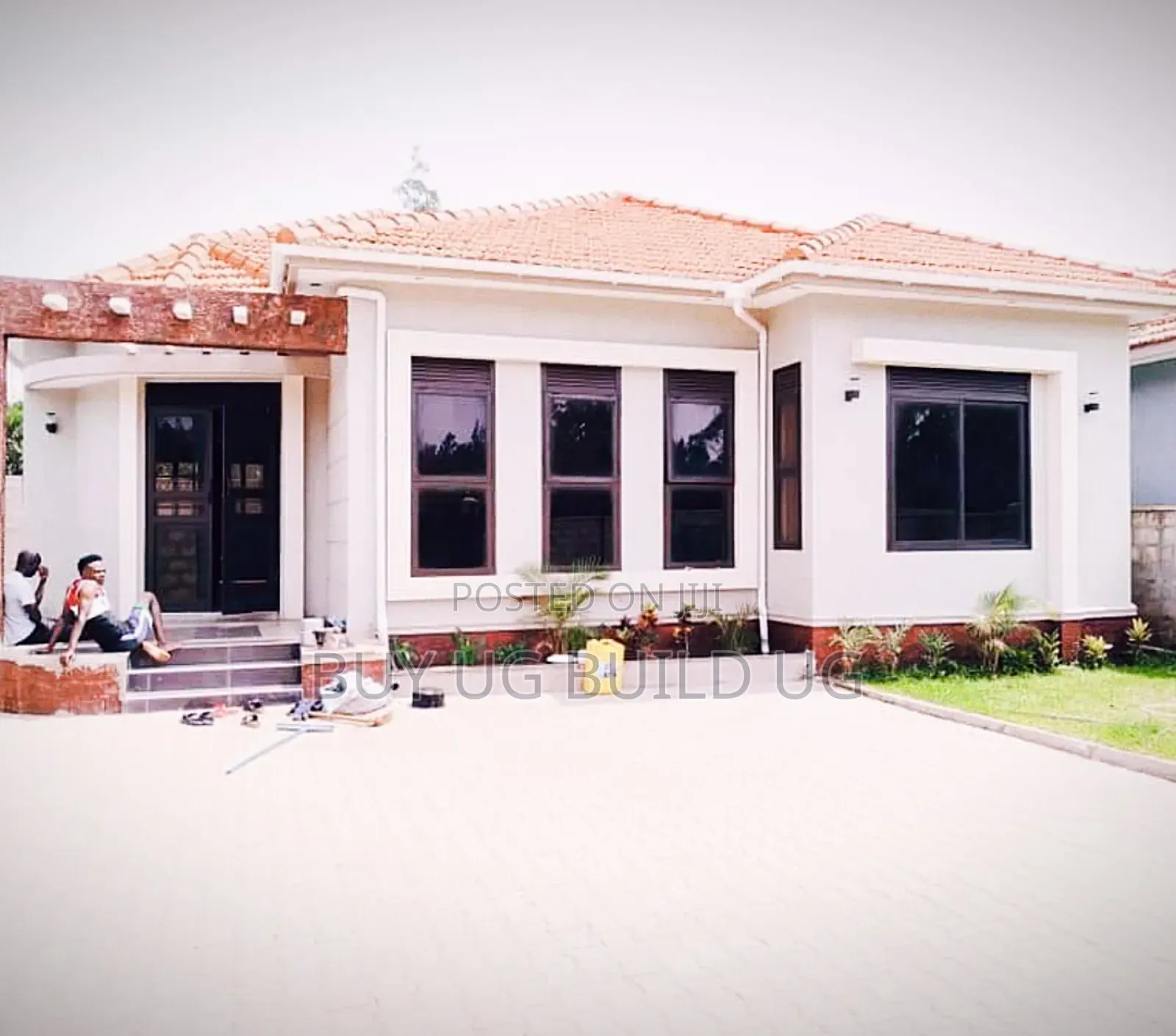 3bdrm Bungalow in Kira Mamelto Road, Central Division for sale