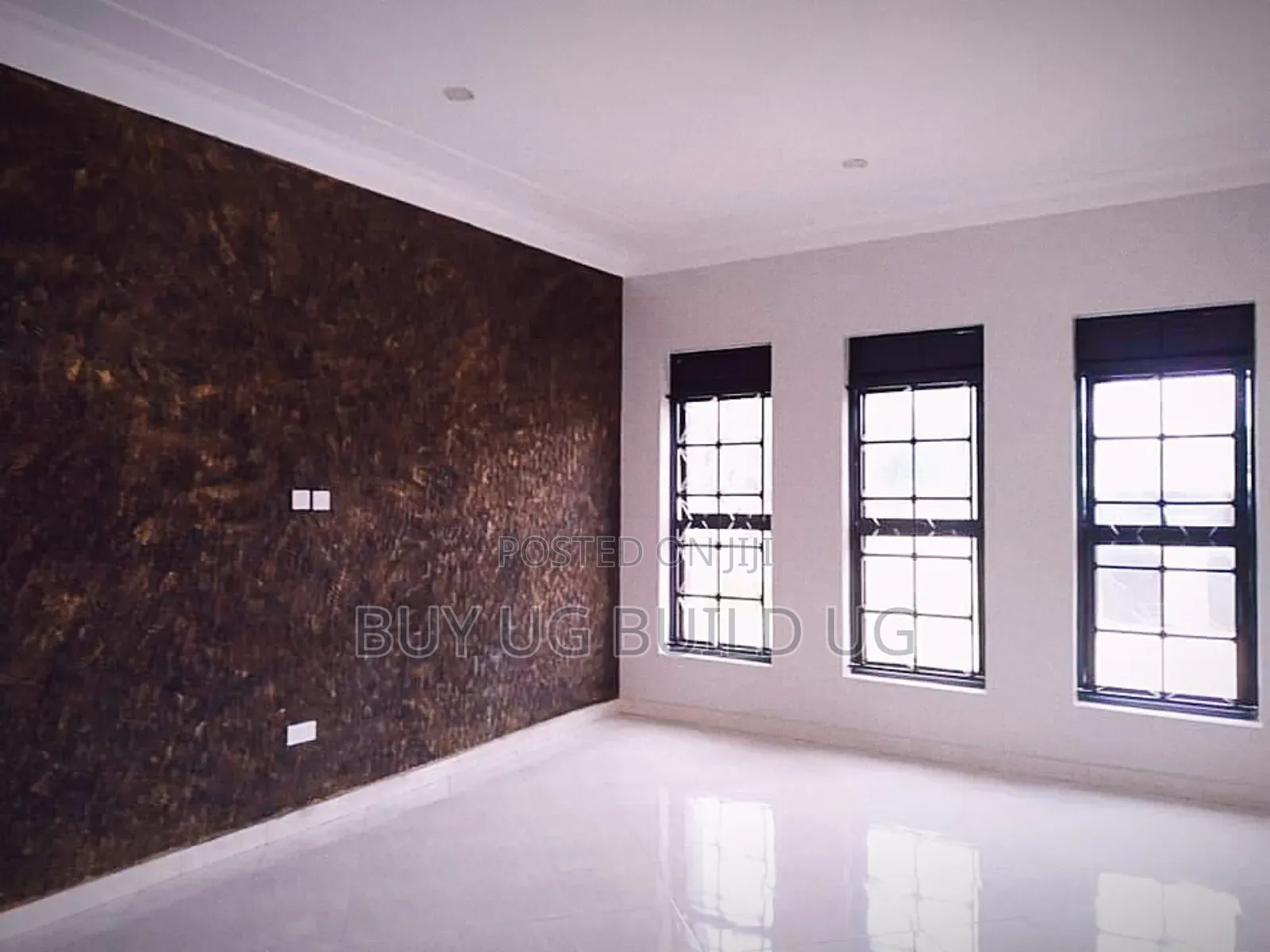 3bdrm Bungalow in Kira Mamelto Road, Central Division for sale