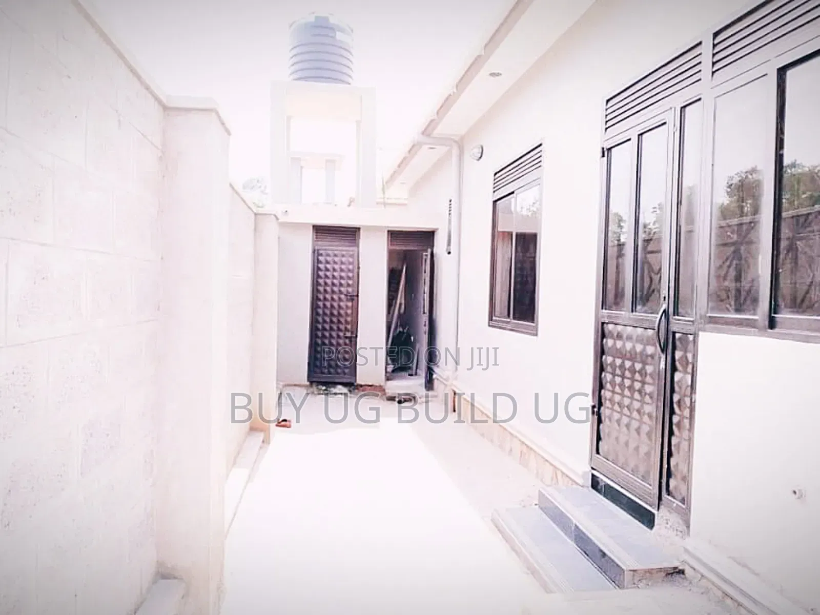 3bdrm Bungalow in Kira Mamelto Road, Central Division for sale