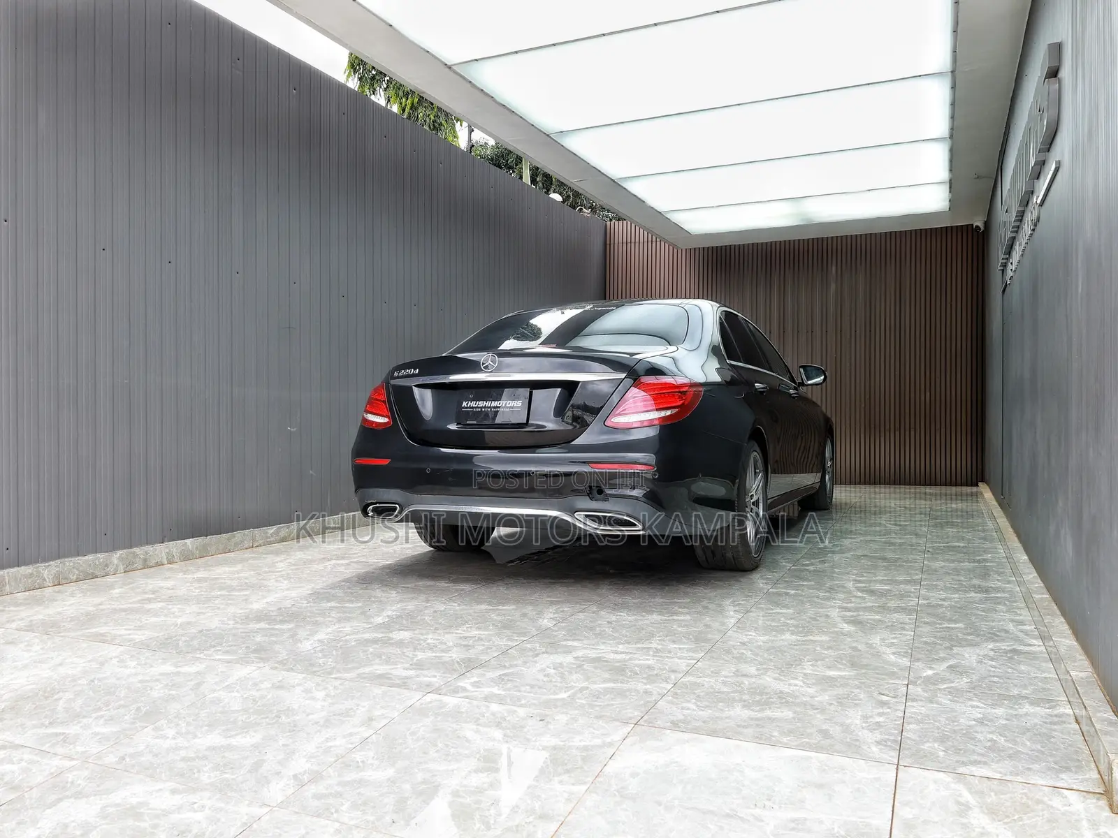 Mercedes-Benz E220 2017 Black