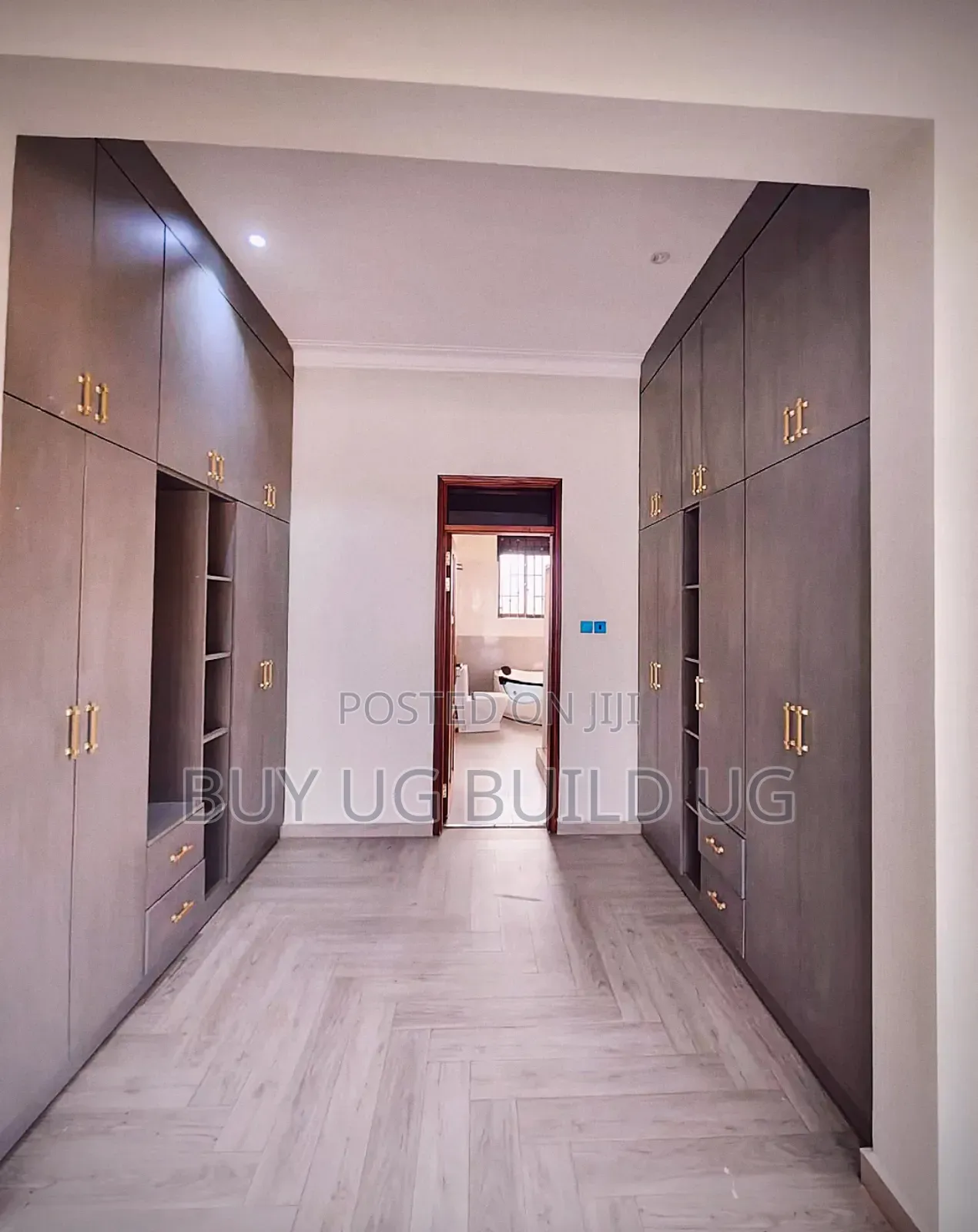 4bdrm Duplex in Najjera, Central Division for sale