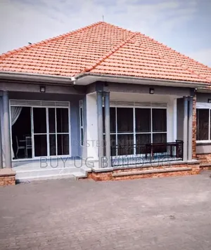 4bdrm Bungalow in Kira Mamelto Road, Central Division for sale