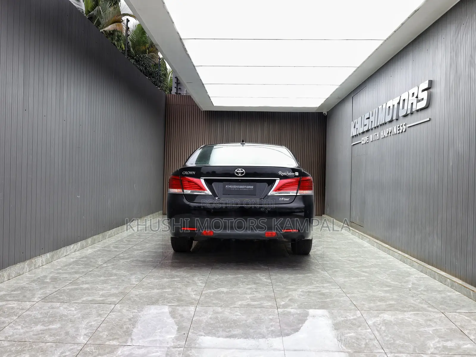 Toyota Crown 2013 Black