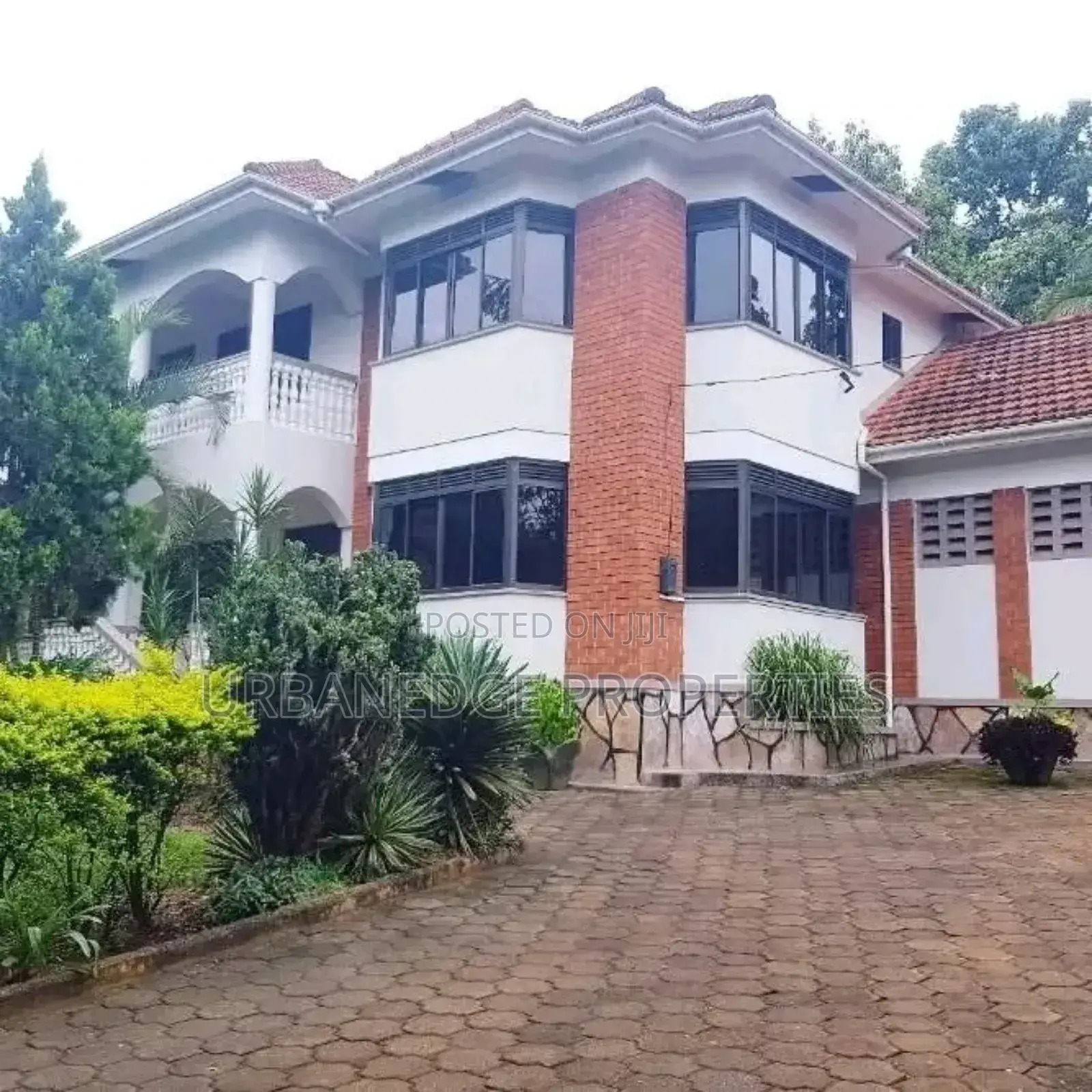 5bdrm Mansion in Konge Lukuli, Central Division for rent