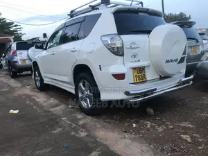 Toyota RAV4 2008 White