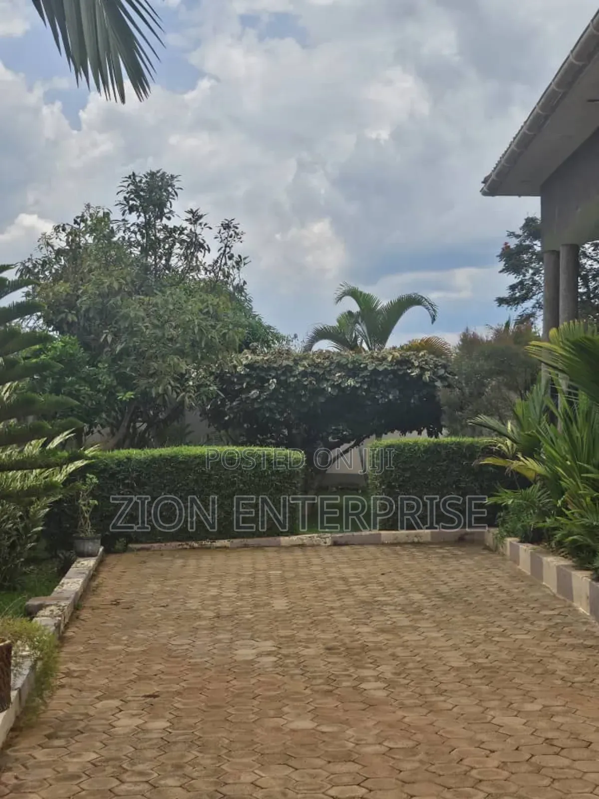 Furnished 4bdrm House in Nama for sale