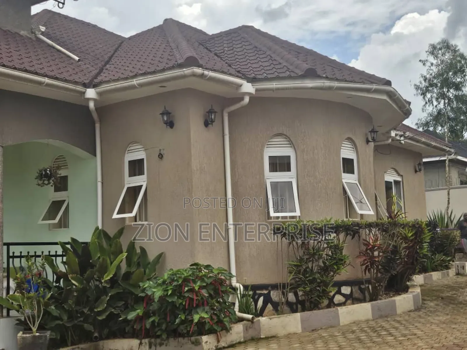 Furnished 4bdrm House in Nama for sale
