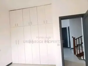 5bdrm Villa in Munyonyo, Central Division for rent