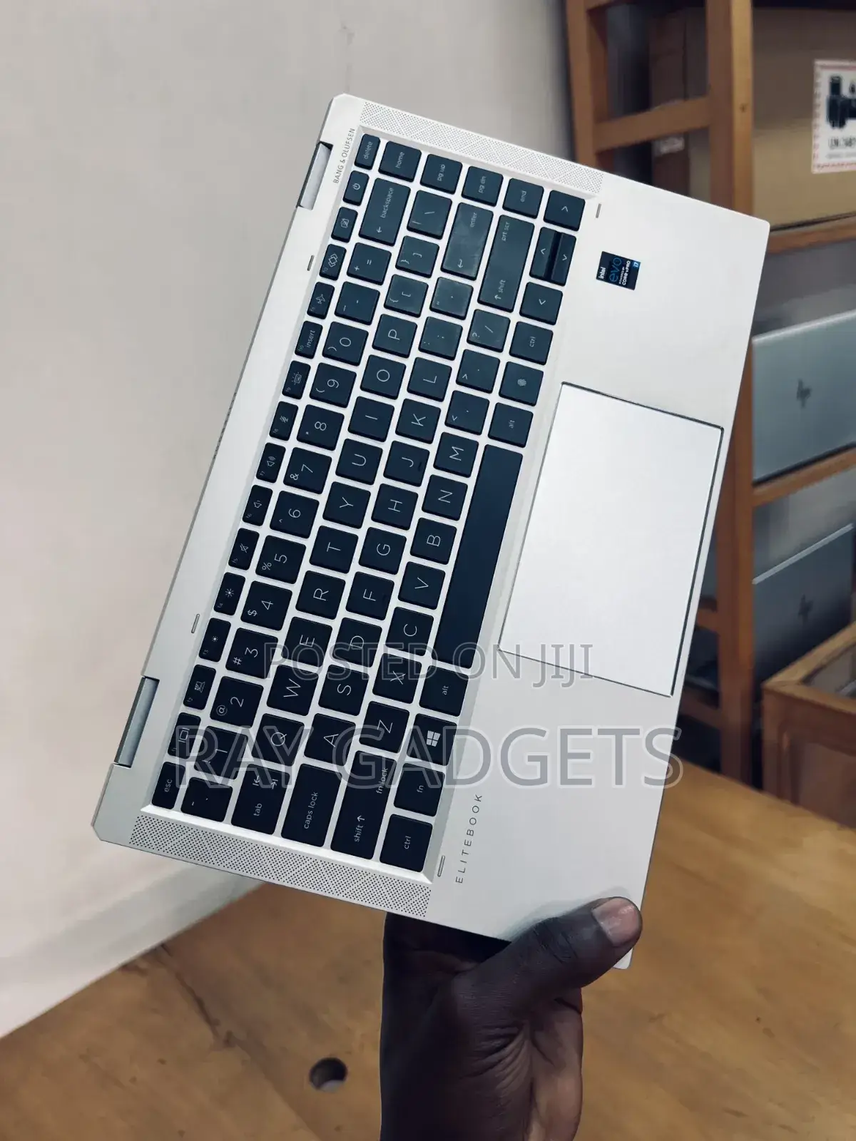 New Laptop HP EliteBook 1040 G4 8GB Intel Core i7 SSD 256GB