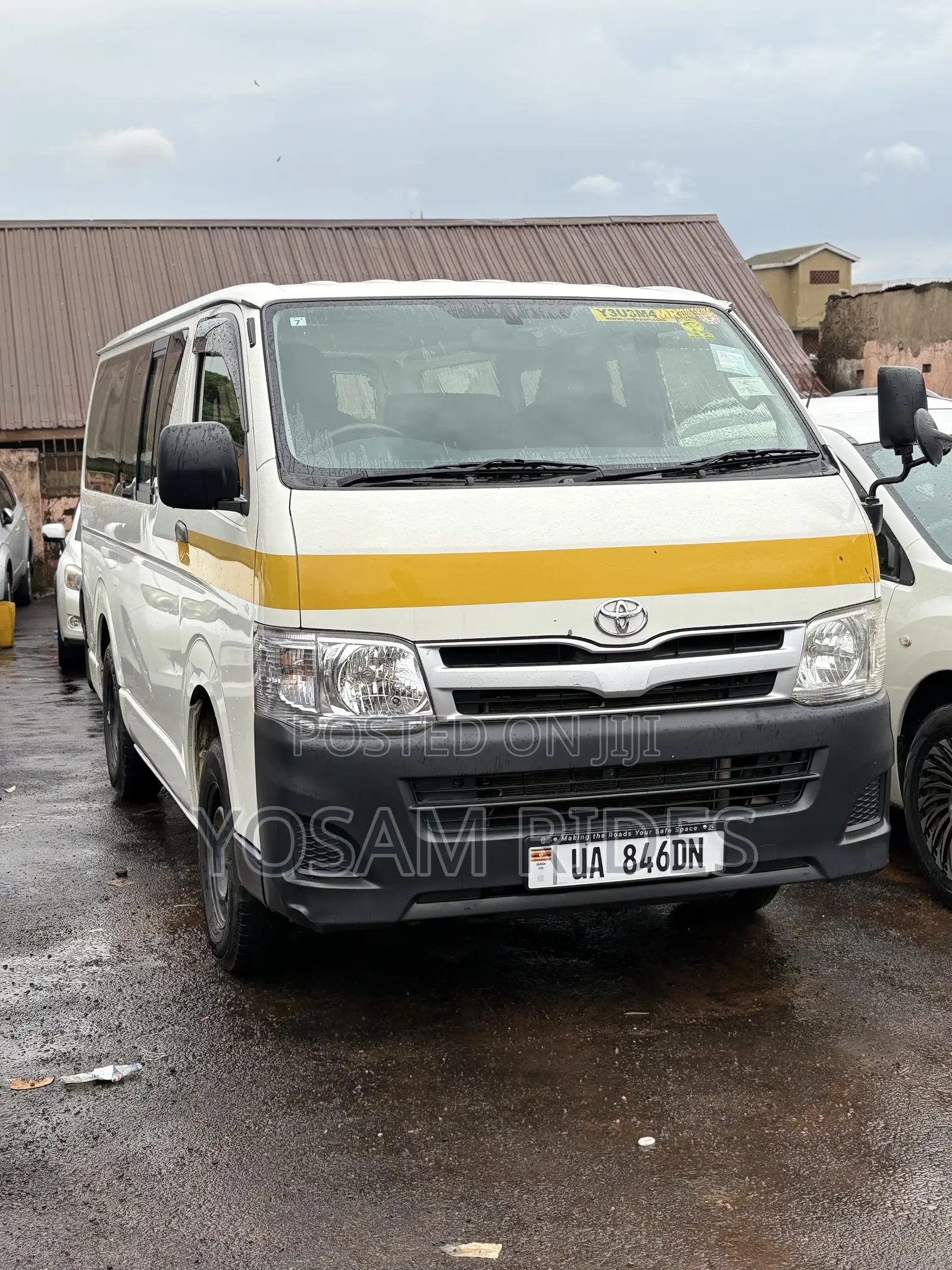 Toyota HiAce 2012 White
