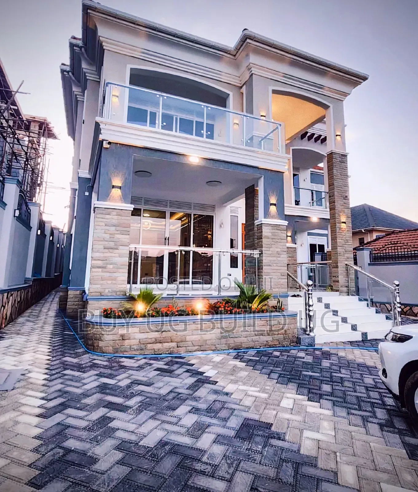 7bdrm Maisonette in Munyonyo, Central Division for sale