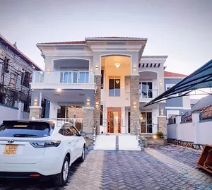 7bdrm Maisonette in Munyonyo, Central Division for sale