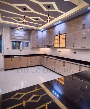 7bdrm Maisonette in Munyonyo, Central Division for sale