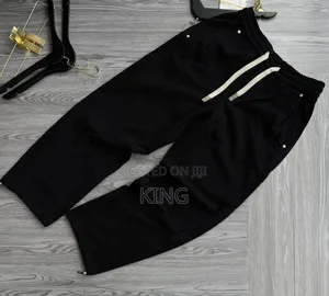 Fear of God Essentials Relaxed Fleece Sweatpants,