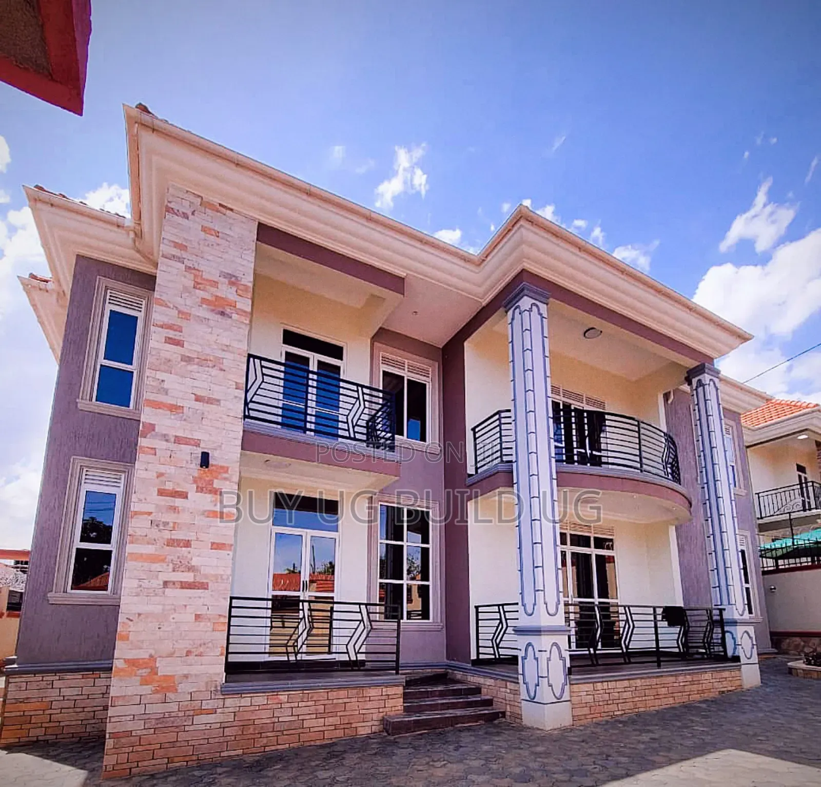 5bdrm Duplex in Kyanja, Central Division for sale