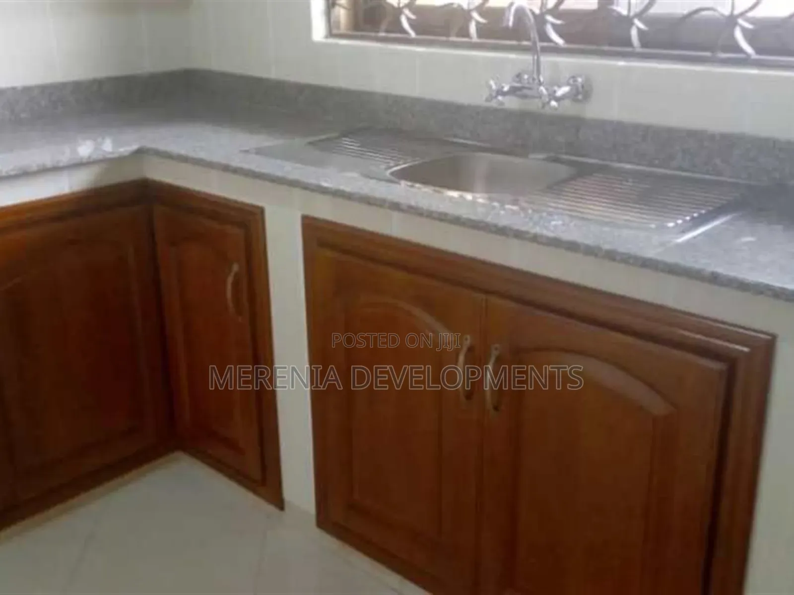 3bdrm Apartment in Bunga, Makindye for rent