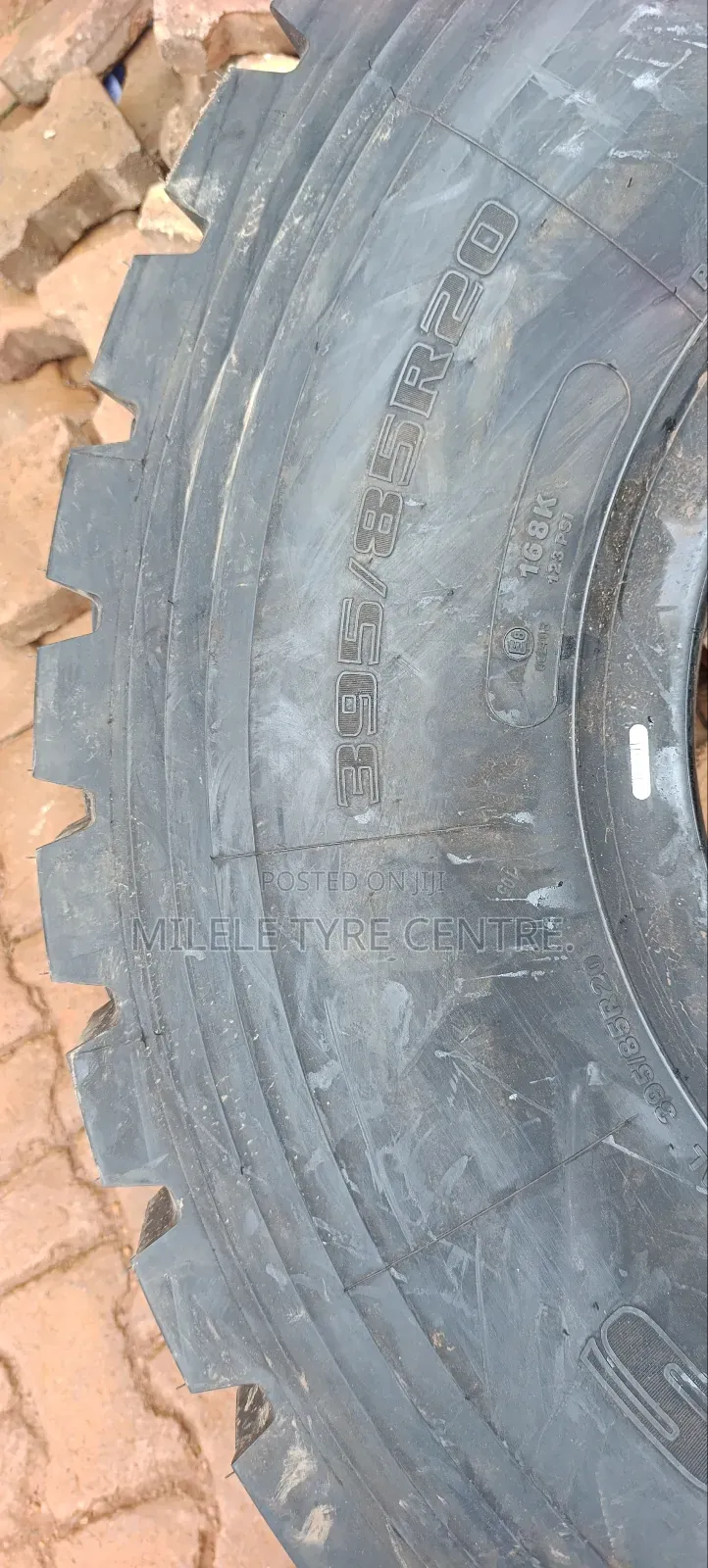 395/85r20 Tires